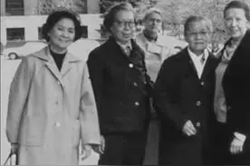 1979年中国女代表访问美国，一餐厅老板说：在朝鲜我当过您的俘虏图片