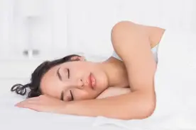 睡觉是右侧卧好，还是左侧卧好？看完后不再纠结图片