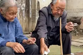 老人家的最后一顿饭图片