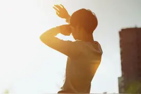 骨子里瞧不起你的人，有以下几个共性图片