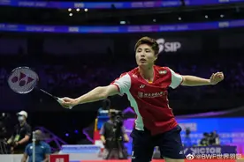 2023新加坡羽毛球公开赛：鏖战三局逆转！石宇奇2-1战胜陆光祖，挺进八强图片