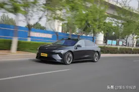 试驾 | 平均车速超90公里/小时，满电蔚来ET7究竟能跑多远？图片