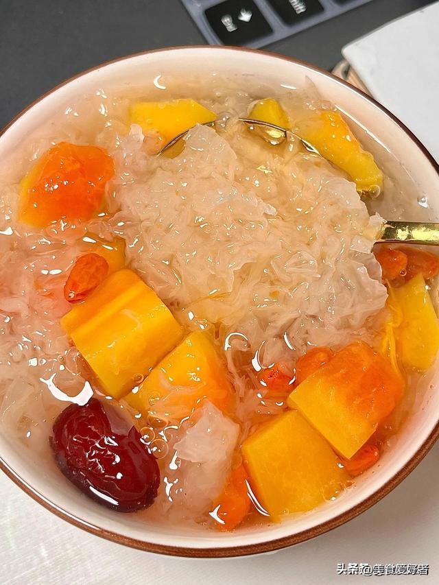 花胶骨头花生 2025年花胶花生猪骨汤的做法