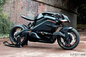 117马力续航400km，充电仅需40分钟，Arc Vetor电动摩托路试图片