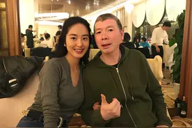 裸替演员邵小珊与冯小刚开撕：你这个骗子，我一定让你身败名裂！图片
