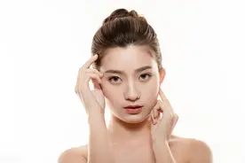 在公共场合拍摄美女照片，违法吗？图片