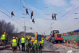 西康铁路便线顺利开通 拉快西安东站建设进度条图片