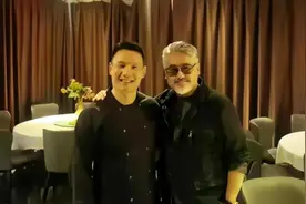 消失5年的雅痞大叔吴秀波，再次露脸，却变成了“肥胖油腻男”图片