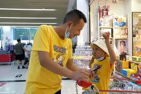 3 岁儿子确诊癌症之后，父亲要为他实现50个愿望图片