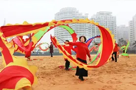 舞彩带图片