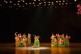 《我们这10年》：精彩《唐宫夜宴》的演绎，传统和现代的完美结合图片