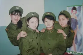 军旅文学：干事说“女人饿了肚子不叫唤”，女搭档：这也分男女？图片