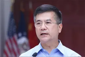 美国首位华裔州长骆家辉，曾任驻华大使，却是个十足的“两面派”图片