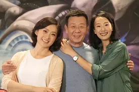 坐拥双妻的寇世勋：两个妻子不吵架，全靠我楼上楼下来回跑图片