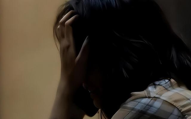 24岁男子强奸42岁邻居姐姐，小伙累倒，网友：分不清谁是受害者！