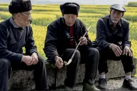 你敢相信吗？如今农村已不再羡慕有房有车的人，反而羡慕这类人！图片