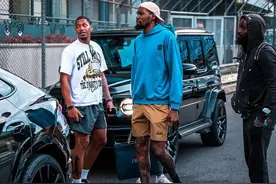 最靓的仔!杜兰特摩纳哥度假开兰博基尼炸街,发现狗仔队马上摇车窗图片