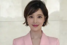 著名主播胡蝶：嫁大12岁导演丈夫，婚后生一男一女，如今幸福美满图片
