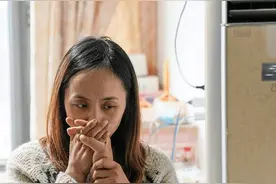 安徽37岁女子，卖房辞职，照顾植物人男友5年，如今还在坚持吗？图片