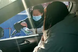 日照95后姑娘免费给人送药 家里的药却渐渐多了图片