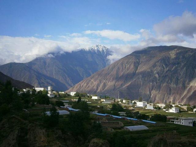 战友，战友向雅安（2）