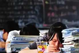 2006年，河南女孩用0分抗议高考，为此赌上一生，现在后悔了吗？图片