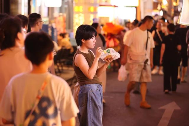 贵阳太平路，越夜越精彩！