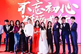 成都一女销售月薪98万元，让人羡慕不已，“读书无用论”引发争议图片