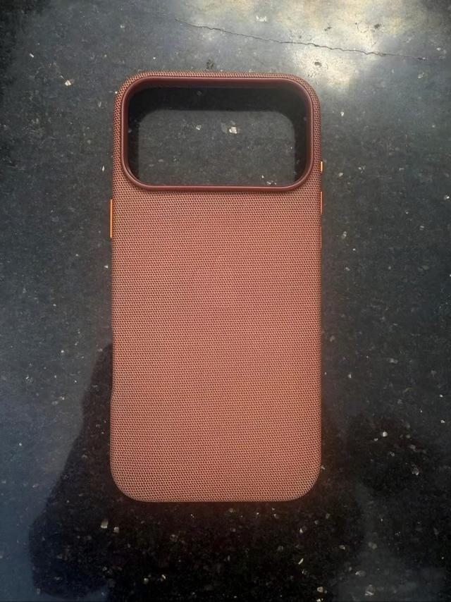 精织斜纹退场：苹果iPhone 17系列环保手机壳亮相