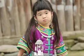 还记得《爸爸去哪儿》里的姐姐Grace吗？12岁长这样图片