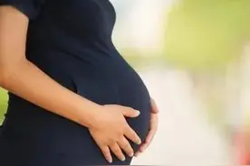 白天出生的孩子和晚上出生的孩子，是否有区别？专家：这不是迷信图片