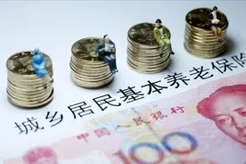 农村60岁老人，2022年一次性补齐3万元社保，每月领多少养老金？图片