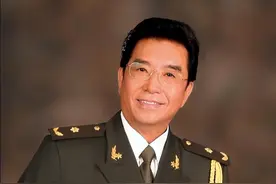 李双江长子李贺：未享受过李天一的生活，却成为父亲和继母的依靠图片