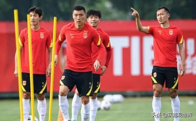 CCTV5直播国足VS阿曼！金敬道无缘大名单 三哥散步哥张5迎来告别战