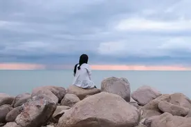 海王把你当备胎时，会露出的4个马脚，只要有一个你就得及时止损图片