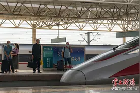 衡阳火车站、高铁衡阳东站加开多趟临客列车图片