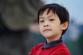 中医“小药王”李牟慕容：6岁把脉，8岁识千种药材，为何如此厉害图片