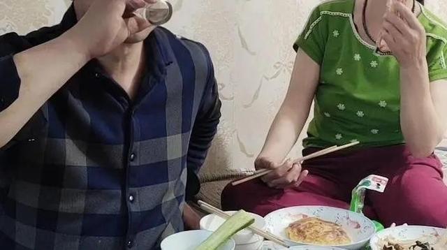 广西岳母熟睡被女婿性侵，心里还纳闷:这老头今晚咋这么有劲！
