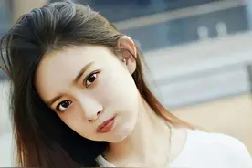 鞠婧祎膝盖破皮坐轮椅，袁林青划破手叫救护车，娱乐圈到底怎么了图片