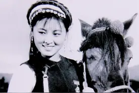 永远的阿诗玛杨丽坤去世21年：丈夫在90年代有别墅和汽车图片