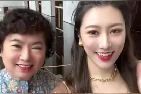 陈佩斯妹妹澳门过母亲节！与女儿狂购奢侈品吃大餐，爱女已嫁豪门图片