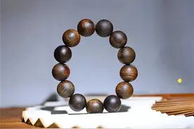 辛苦打工数十年，敌不过富豪的一条沉香手串？图片