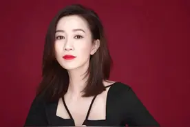 47岁佘诗曼再掀回忆杀，从出道被导演骂，到拿下双料视后，如今身家过亿恋情成谜图片