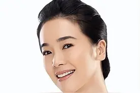 当年姜文对16岁的左小青吼：你怎么总像个小鸭子，到底会不会走路图片