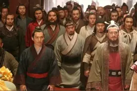 上梁山前，朝廷降将中谁的官品最大？图片