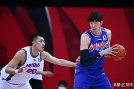 感动！只要周琦回到辽宁队，韩德君愿意让出顶薪图片