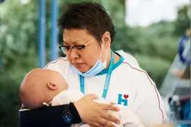 连续做了23年慈善的韩红，累计捐款10余亿，背后隐藏的秘密被揭开图片