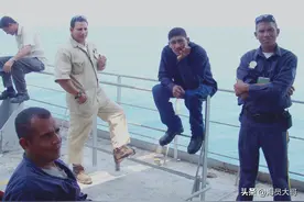 船在深海航行，老轨尴尬行为引发事故，罪魁祸首竟是大厨和船长图片