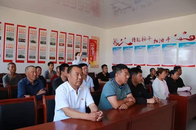 平泉市社会救助基金会联合承德明辉眼镜有限公司举行爱心捐赠仪式(图6)