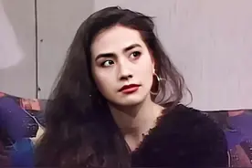 眼眶深凹、嘴大如山的田丽算不算荧幕美人？看她35岁剧照就知道了图片